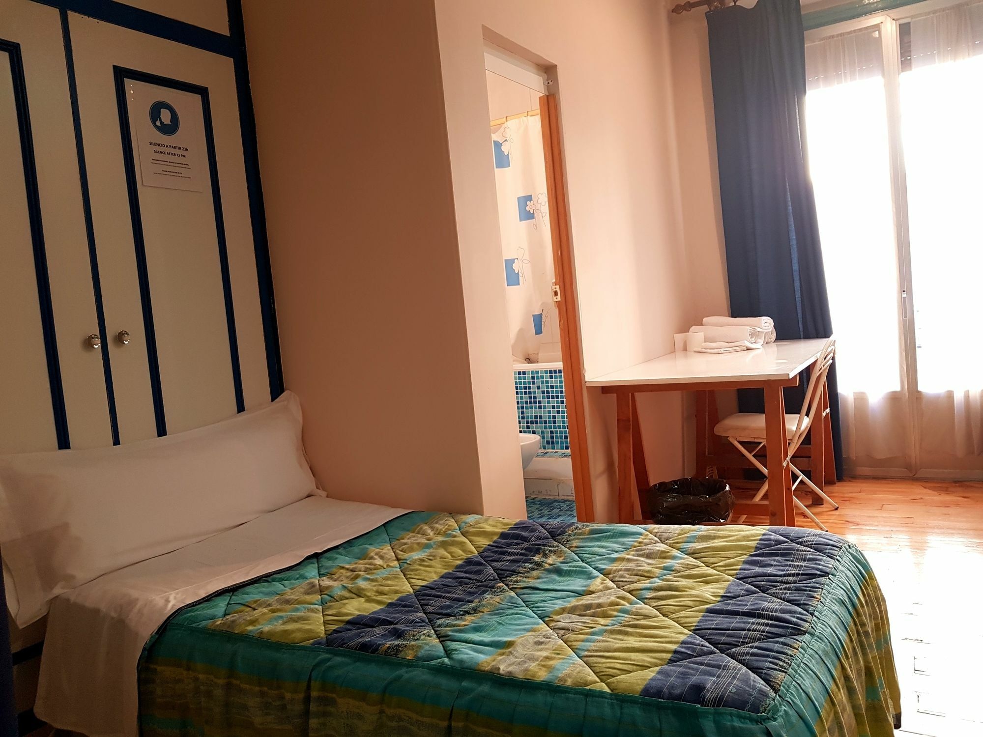 Hostal Padre Isla 1 Leon Bagian luar foto