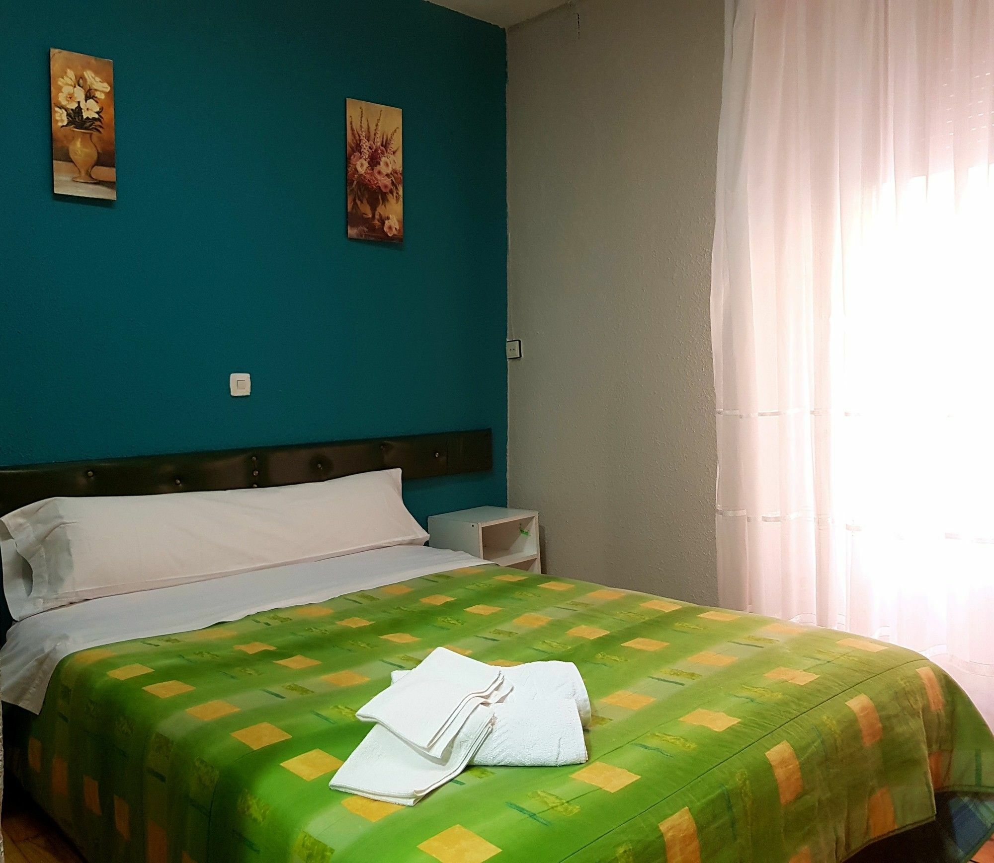 Hostal Padre Isla 1 Leon Bagian luar foto
